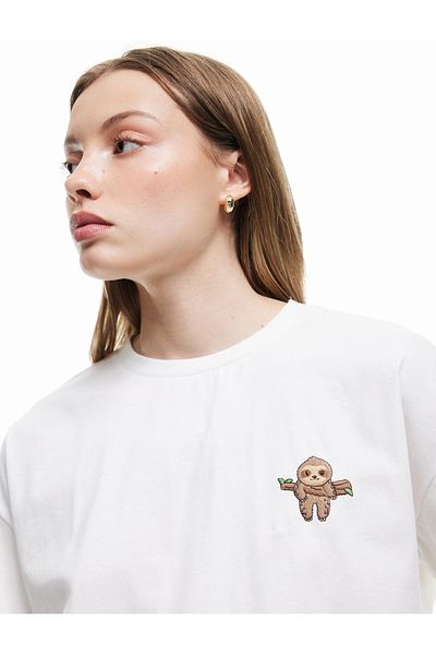Koton Minimal Embroidery Short Sleeve Cotton Crew Neck Oversize T-Shirt