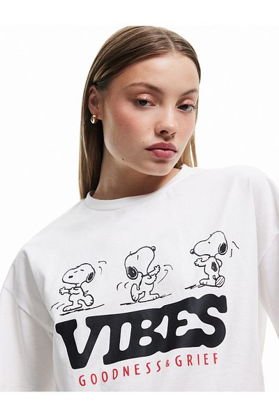 Koton Snoopy Licensed Crew Neck Short Sleeve Printed Oversize T-Shirt