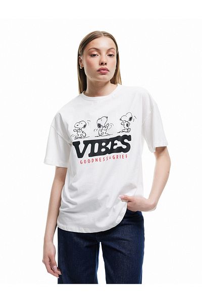 Koton Snoopy Licensed Crew Neck Short Sleeve Printed Oversize T-Shirt