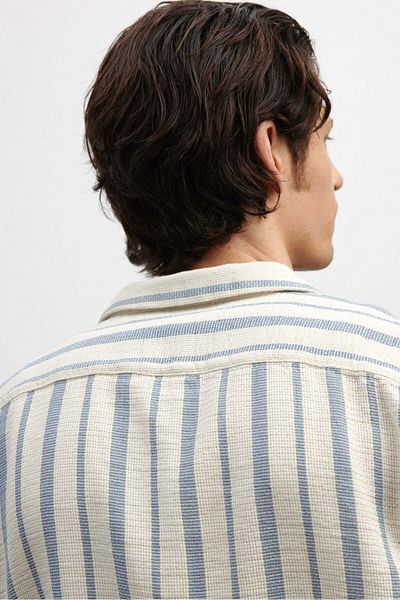H&M Regular Fit Textured resort shirt