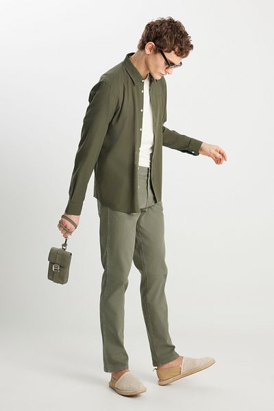 WRANGLER Texas Slim Fit Slim Fit Regular Waist Khaki Stretch Trousers