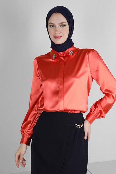 Alvina SATIN TUNIC WITH STONE DETAIL ON COLLAR 43739