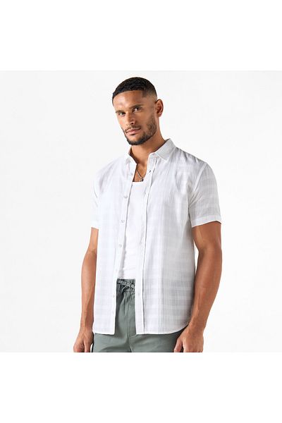 FAV Textured Slim Fit Shirt with Short Sleeves