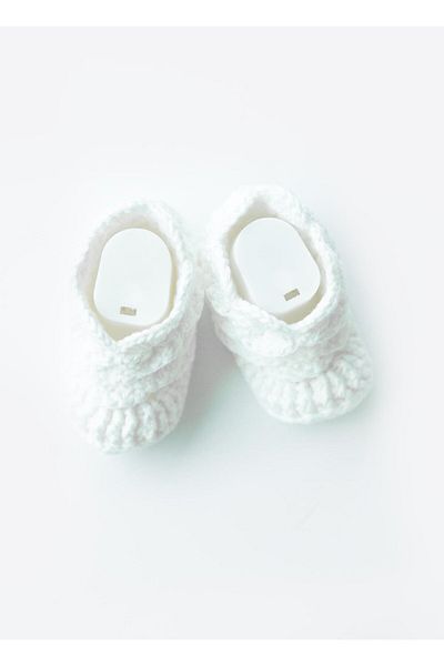 kitikate Girl Booties Ecru Hand Knitted