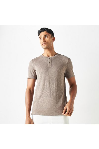 FAV Henley Neck T-shirt with Short Sleeves