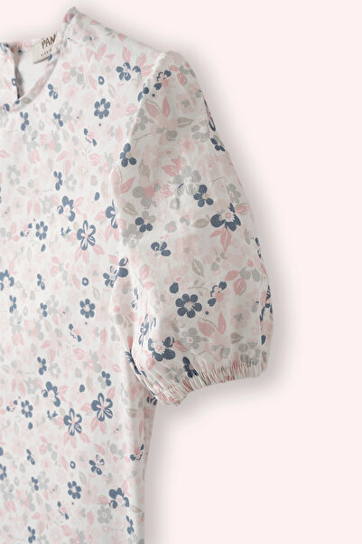 Panço Λευκή μπλούζα για κορίτσια με στρογγυλή λαιμόκοψη και λουλουδάτο σχέδιο