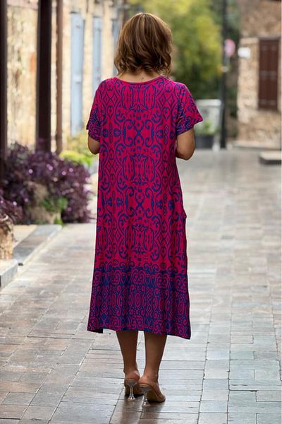 Nevin Kaya Moda Rochie din bumbac pieptănat cu buzunare duble în față cu model etnic fucsia
