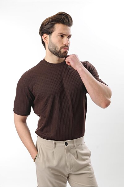 Madmext Ανδρικό μπλουζάκι με λαιμόκοψη σε καφέ υφή E7122