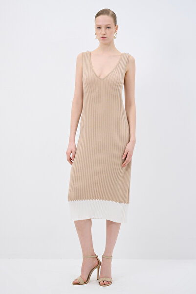 adL V Yaka Triko Elbise