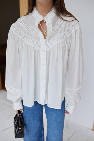 Askı Nişantaşı Ecru Stand Collar Embroidery Detailed Shirt