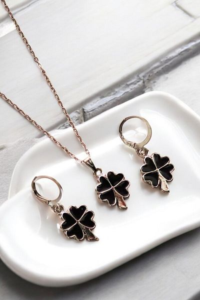EUROMODA Black Clover Design Necklace Earrings Jewelry Set