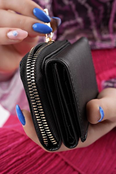 MUGGO Little Coin & Paper Money Compartment Zippered Card Holder Women's Wallet