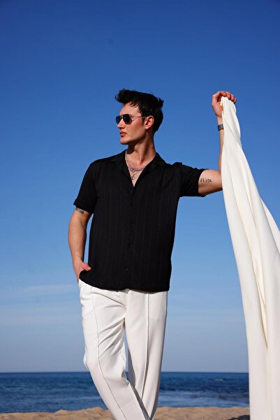 Pobudo Men's Black Color Knitted Rug Pattern Short Sleeve Shirt