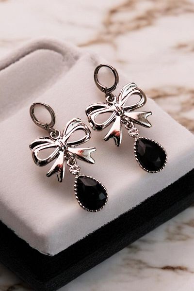 EUROMODA Bowknot Design Black and White Stone Dangle Earrings