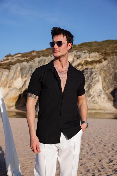 Pobudo Men's Black Color Twist Pattern Short Sleeve Shirt