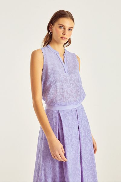 Naramaxx V-Neck Sleeveless Blouse