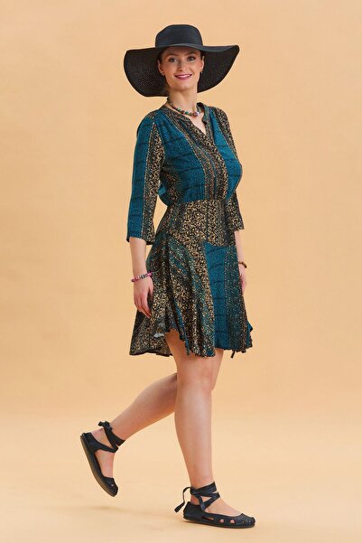 Los banditos Φόρεμα μίντι με λαιμόκοψη με λεπτομέρεια με κουμπί