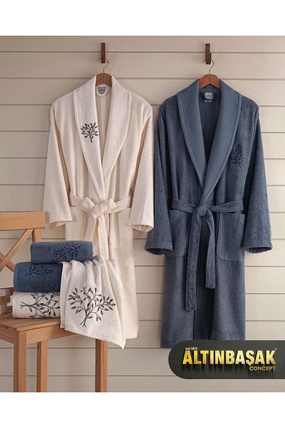 Altınbaşak 3D Embroidered Premium Bamboo Family Bathrobe Set (40% Bamboo Fiber Included)
