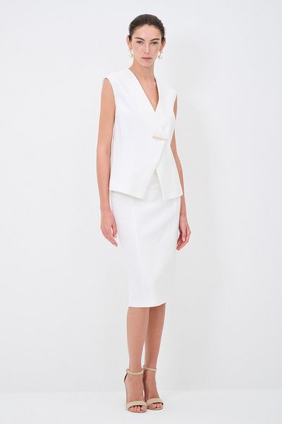 adL Sleeveless V-Neck Vest with Metal Accessories