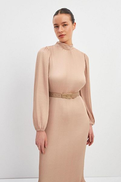Setre Rochie cu curea de lungime midi cu pliuri bej