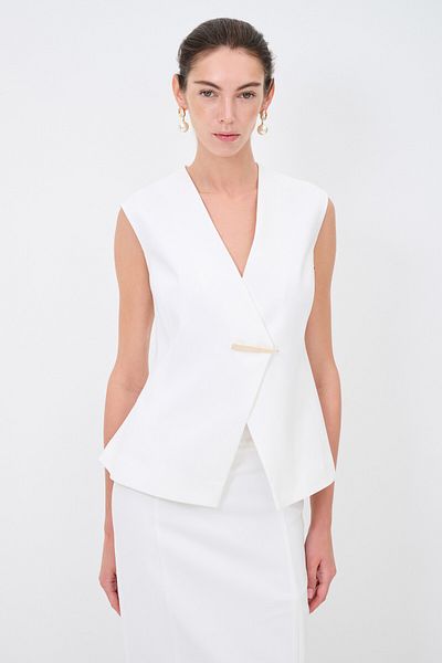 adL Sleeveless V-Neck Vest with Metal Accessories