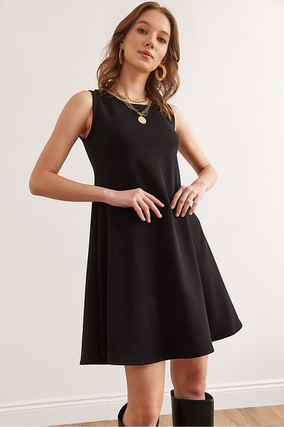 Olalook Schwarzes, ausgestelltes Strickkleid aus Crêpe mit Rundhalsausschnitt für Damen ELB- 19002347