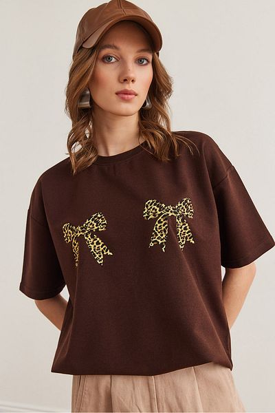 Olalook Women's Brown Leopard Bow Detailed Boyfriend 2 Thread T-Shirt Tsh- 19000846