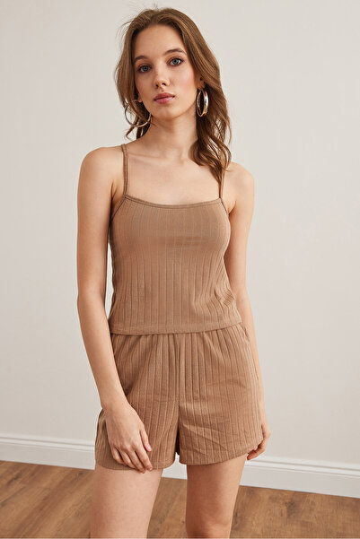 Olalook Γυναικεία μπλούζα με λουράκι Camel και σορτς με τσέπη στο κάτω μέρος PJM- 00000021