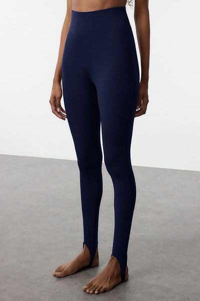 Trendyol Collection Marineblauer Fuzo-Yoga-Ball aus weichem Stoff in voller Länge und gestrickter Sportsocke