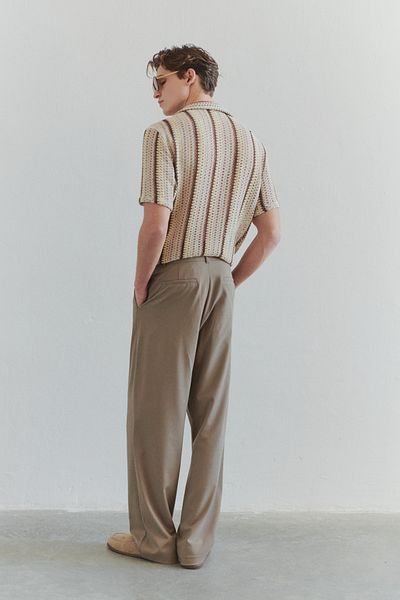 Trendyol Collection Βιζόν κανονική εφαρμογή με κοντό μανίκι με γιακά πλεκτό πουκάμισο με υφή TMNSS25GO00026