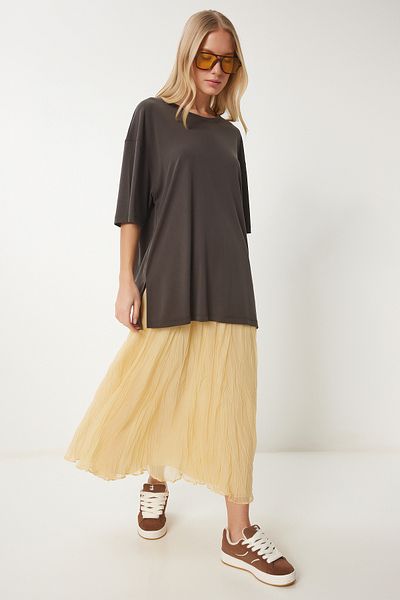 Happiness İstanbul Braunes Oversize-Basic-Modal-T-Shirt für Damen UB00323