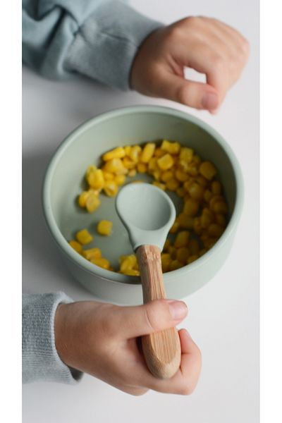 OiOi Food Spoon River Green / Powder Gray