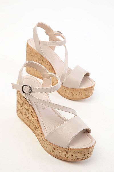 SOHO Beige Damenschuhe mit Keilabsatz 20431
