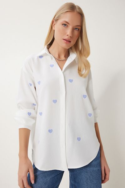 Happiness İstanbul Weißes, lilafarbenes, mit Herzen besticktes Webhemd für Damen BV00123