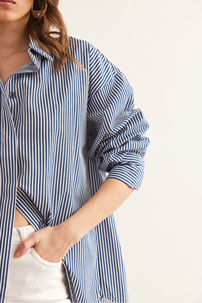 Olalook Kadın Çizgili Lacivert Gizli Patlı Poplin Gömlek GML-19000867