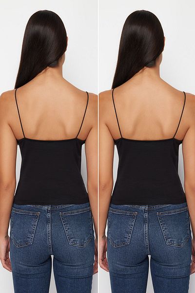 Trendyol Collection Schwarzes, zweiteiliges, eng anliegendes, elastisches Unterhemd mit schwarzem Träger, reguläre Passform, TWOSS24AL00048