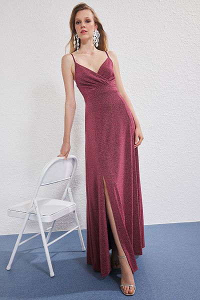 Trendyol Collection Rosafarbenes, glitzerndes, glitzerndes Strick-Maxikleid mit Taillenausschnitt und Abschlussballkleid TPRSS25AE00175