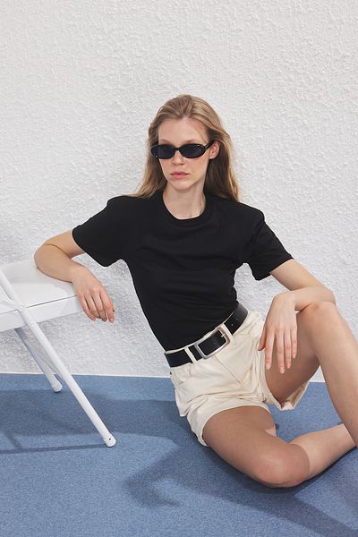 Trendyol Collection Regular Mold Knitted T-Shirt with Black Padding Shapes Twoss25Ts00185