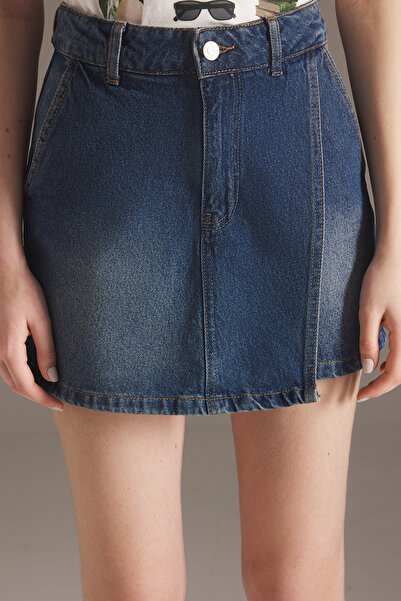 Trendyol Collection Tmavě modrá Více Sustainable Regular Waist Mini Denim Shorts Sukně TWOSS25SR00081