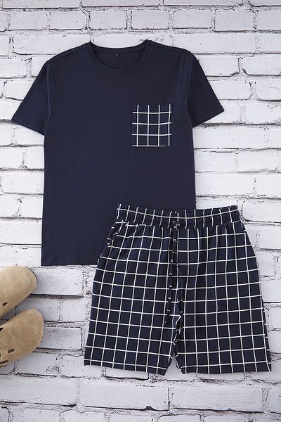 Trendyol Collection Marineblaues, kariertes Strick-Shorts-Pyjama-Set mit normaler Passform TMNSS25PT00034