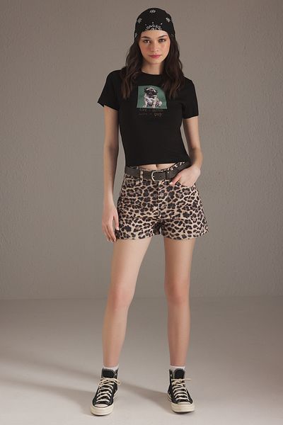 Trendyol Collection Czarny T-shirt z dzianiny z nadrukiem - kokarda, gładki TWOSS25TS00113