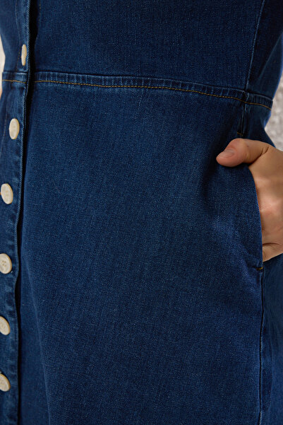 Trendyol Curve Синя сукня з V-подібним вирізом та джинсовою спідницею TBBSS23AH00078