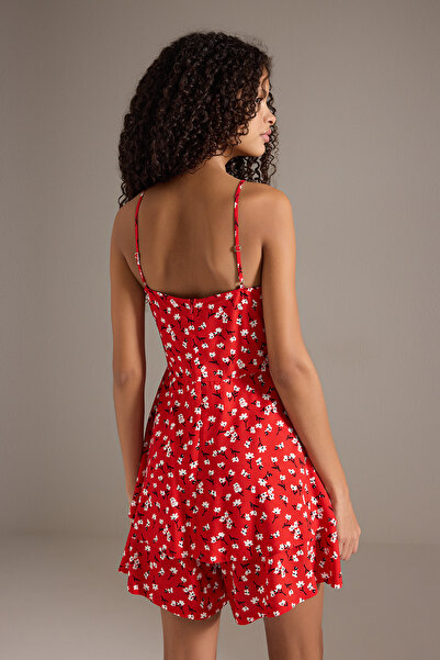 Trendyol Collection Roter gewebter Overall mit Blumenmuster TWOSS25TU00061