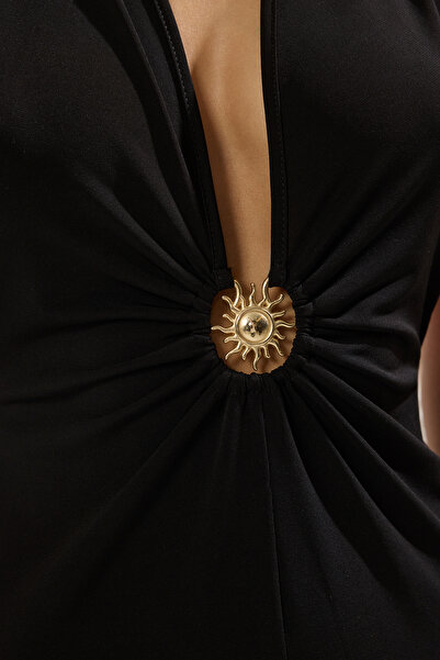 Trendyol Collection Μαύρο πλεκτό φόρεμα μάξι παραλίας με λεπτομέρεια αξεσουάρ TBESS25EL00095