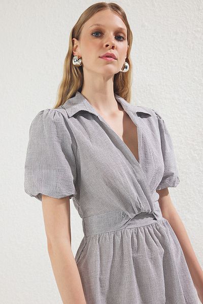 Trendyol Collection Μαύρο ριγέ φόρεμα με λεπτομέρεια μίντι TWOSS23EL02233
