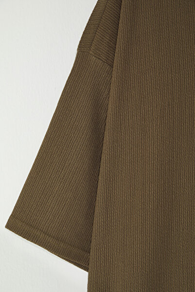 Trendyol Collection Khaki Large Size Oversize/Wide Cut Textured Polo Neck T-Shirt Tmnss25Bp00004