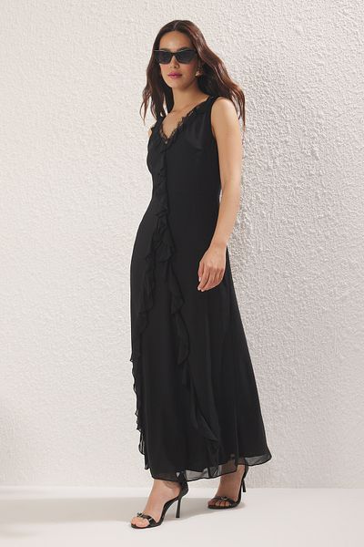 Trendyol Collection Černé rovné volánové maxi tkané šaty do A TWOSS25EL00653