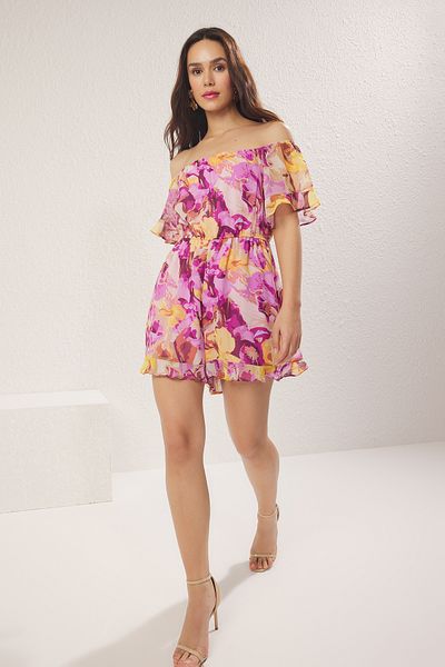 Trendyol Collection Lila floraler, mit Chiffon gefütterter, gewebter Overall mit weitem Bein TWOSS25TU00048