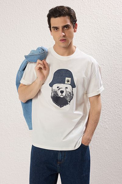 Trendyol Collection Ecru Oversize/Wide Cut Applikation Hut Detaillierte 100% Baumwolle KurzarmT-Shirt TMNSS25TS00016