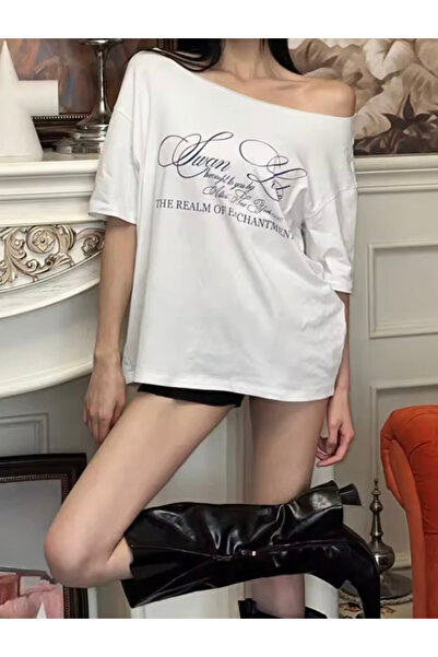 Köstebek Off-Shoulder Loose Swan Lake Printed Oversize T-Shirt